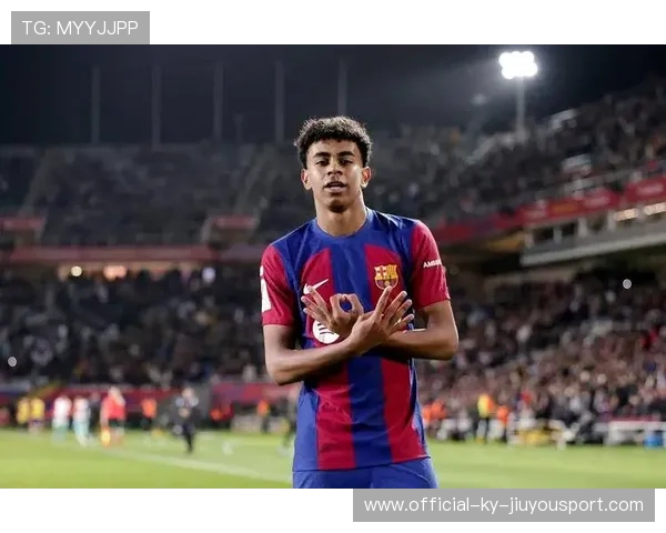 亚马尔左脚弧线直奔死角